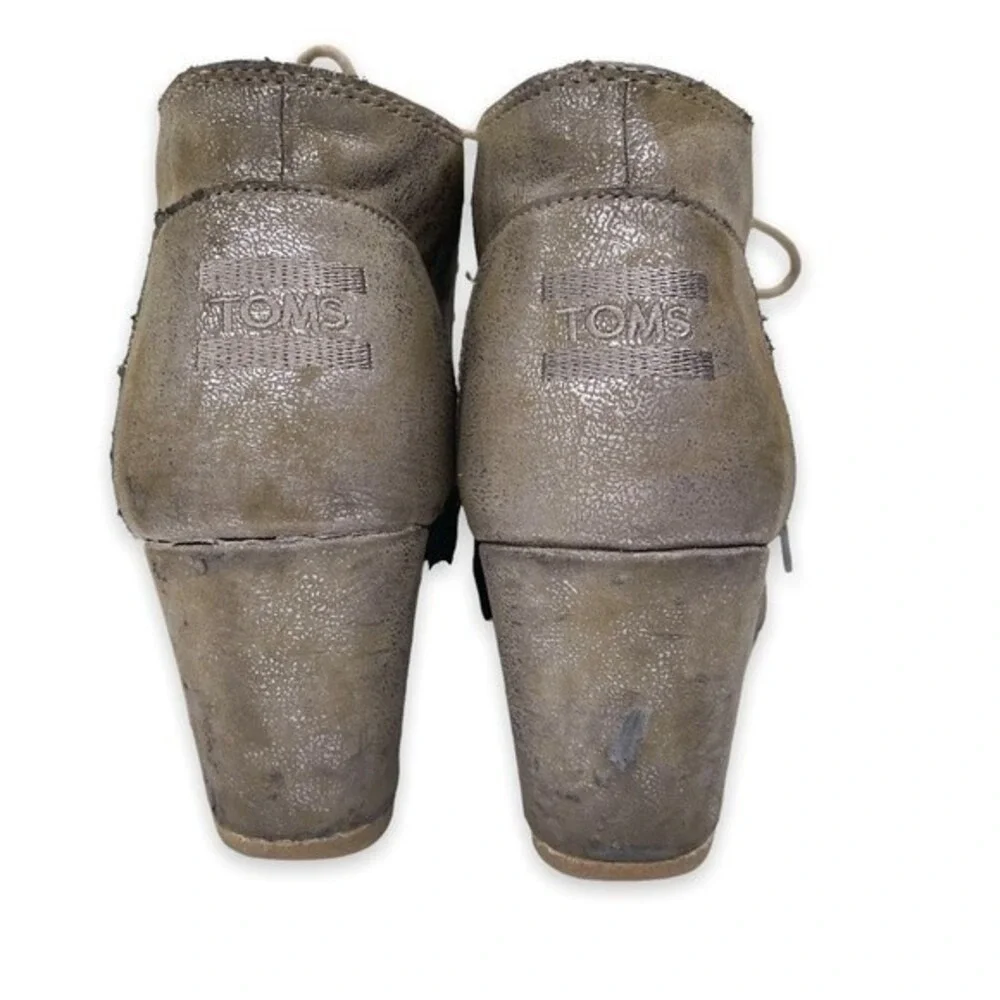 TOMS Desert Wedge Taupe Metallic Suede Lace Up Ankle Booties Womens 7.5 00814‎